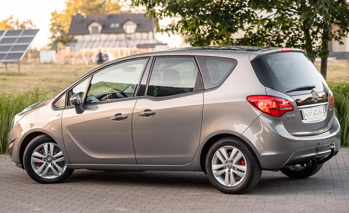 Opel Meriva cena 23900 przebieg: 188123, rok produkcji 2011 z Jeziorany małe 407